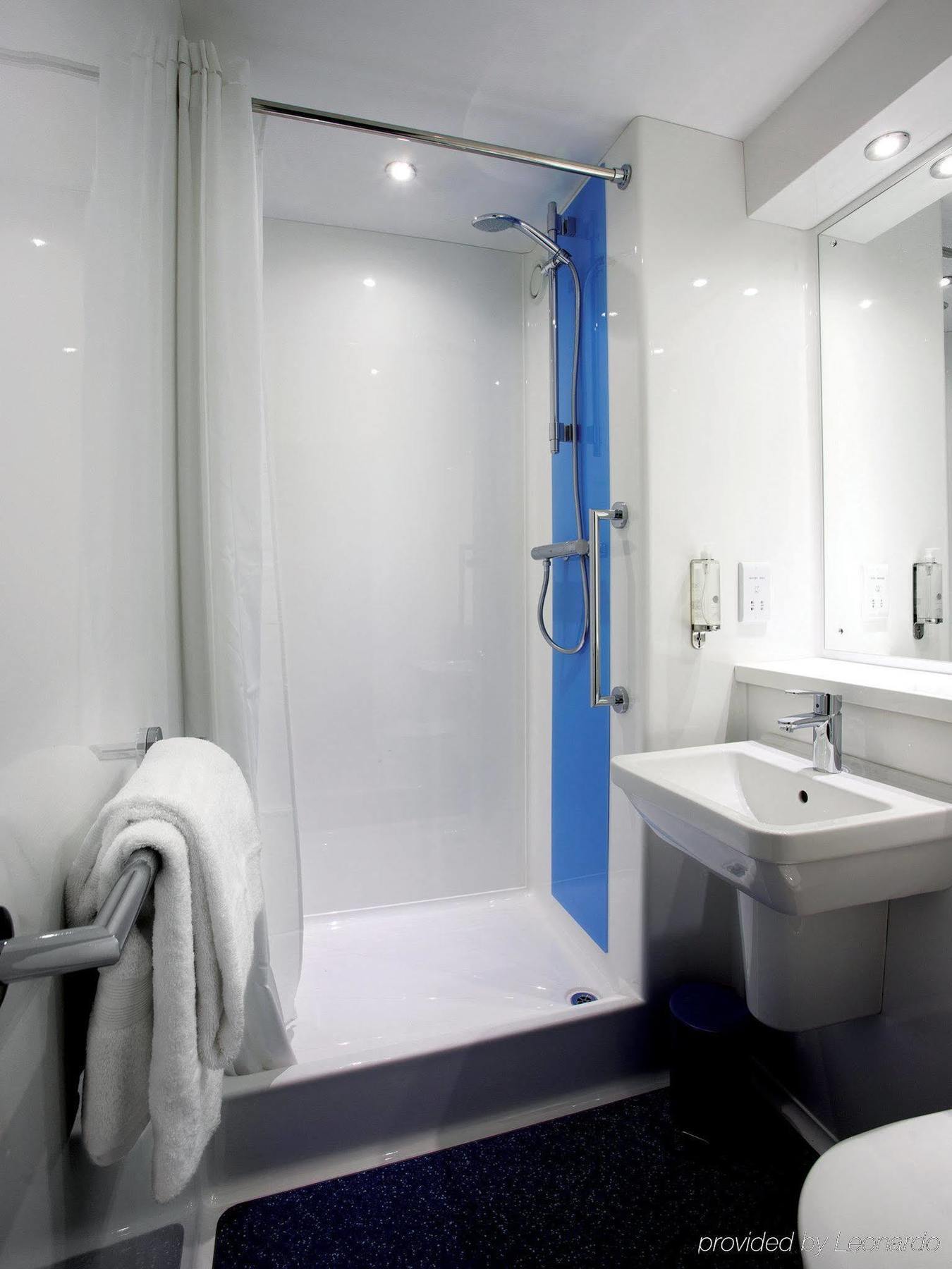 Travelodge Plymouth Kültér fotó