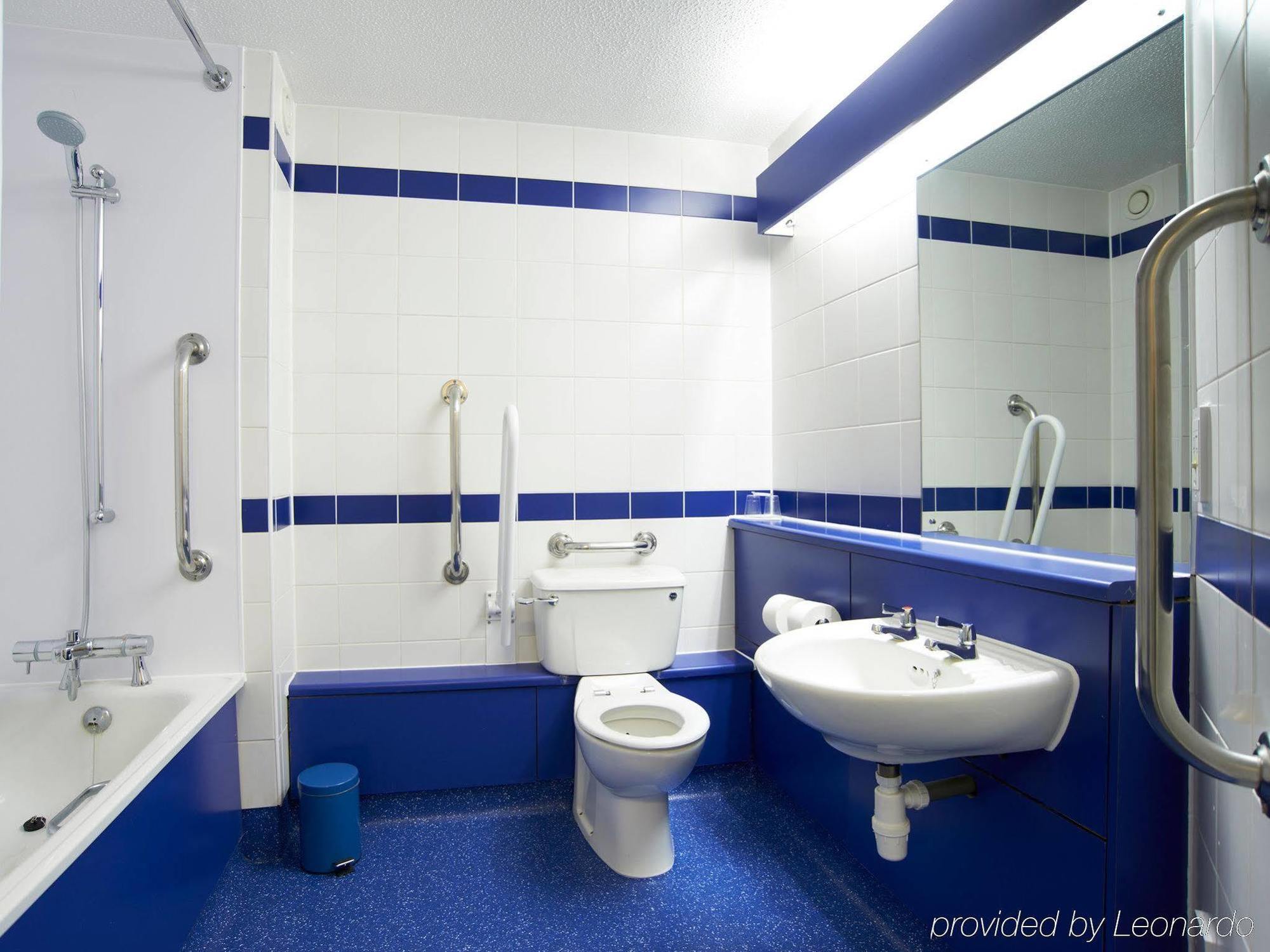 Travelodge Plymouth Kültér fotó