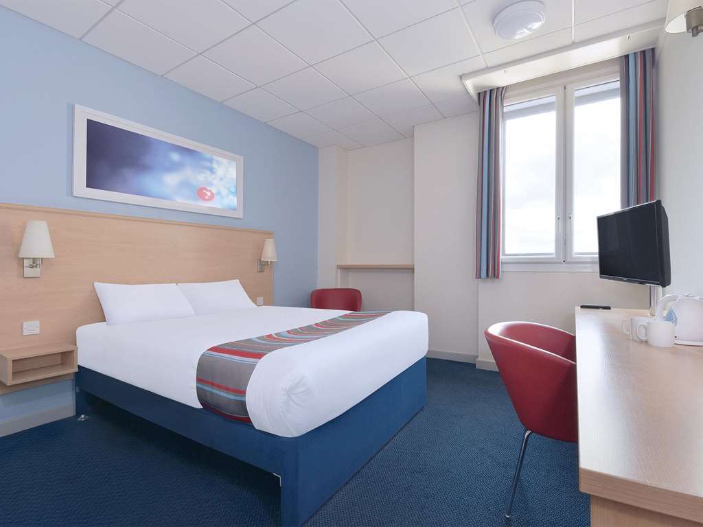 Travelodge Plymouth Szoba fotó